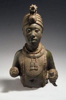 Die Yoruba-Statue - Eine Skulptur des Königtums!